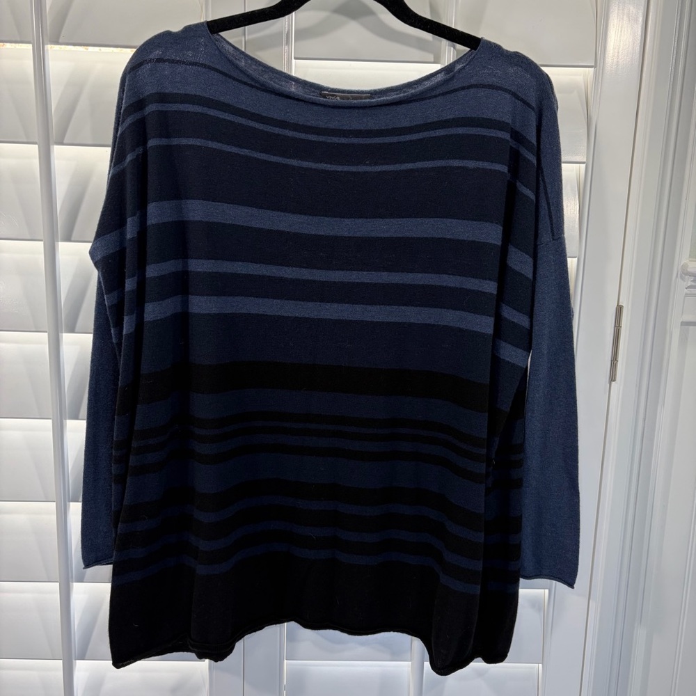 Vince. Merino Wool Navy Striped Sweater (S)